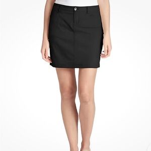 EDDIE BAUER BLACK SKORT, SIZE NWOT, MAKE AN OFFER ♥️